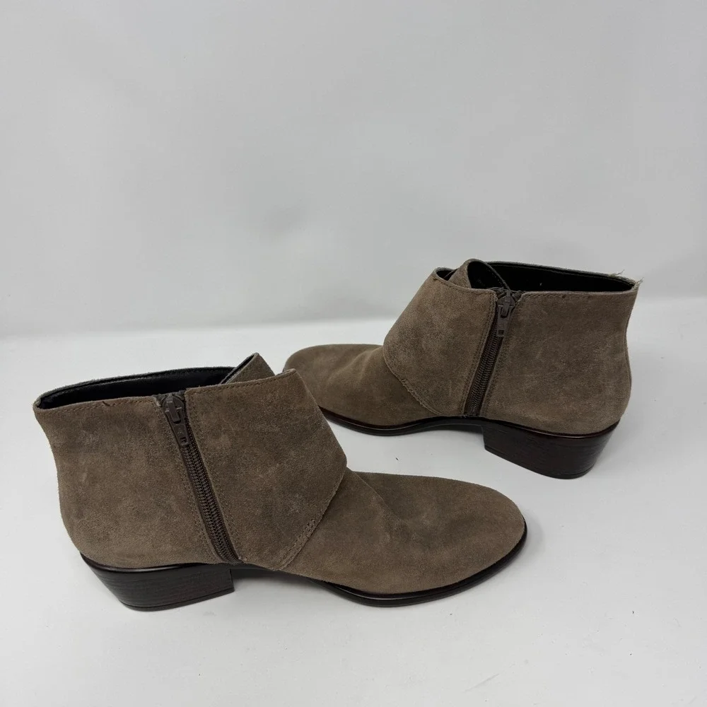 Aerosoles Women Taupe Suede Buckle‎ Ankle Boots Block Heel Side Zip Size 8.5